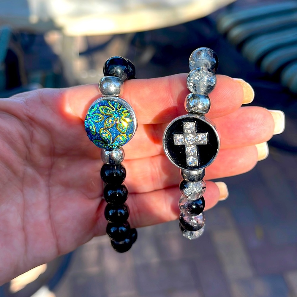 Bundle of 2 stretch Ginger Snaps brand beaded bracelets. Like new.